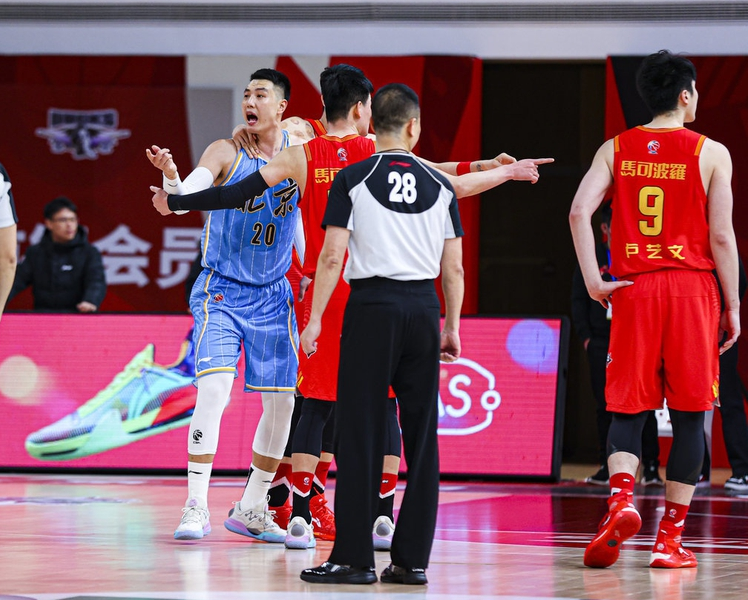 阿贾克斯内部会议纪要流出：今晚远射贴柱，CBA常规赛使命明确，临场指挥获称赞的简单介绍-官方网站